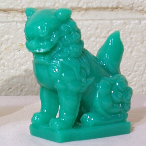 CHINESE FU LION DOGS*GLOW in the DARK*STATUE PAIR-Jade Color Resin-Foo-Guardians - Picture 7 of 9